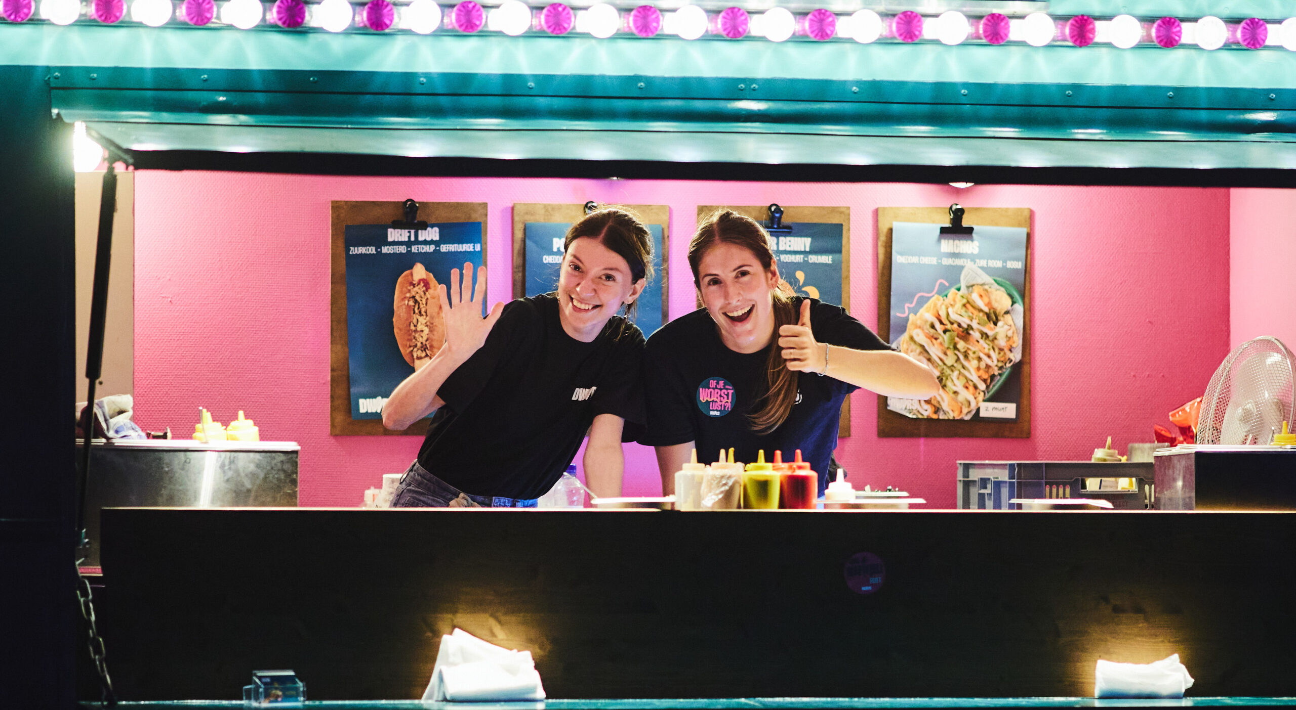 Blij team van foodtruck tilburg